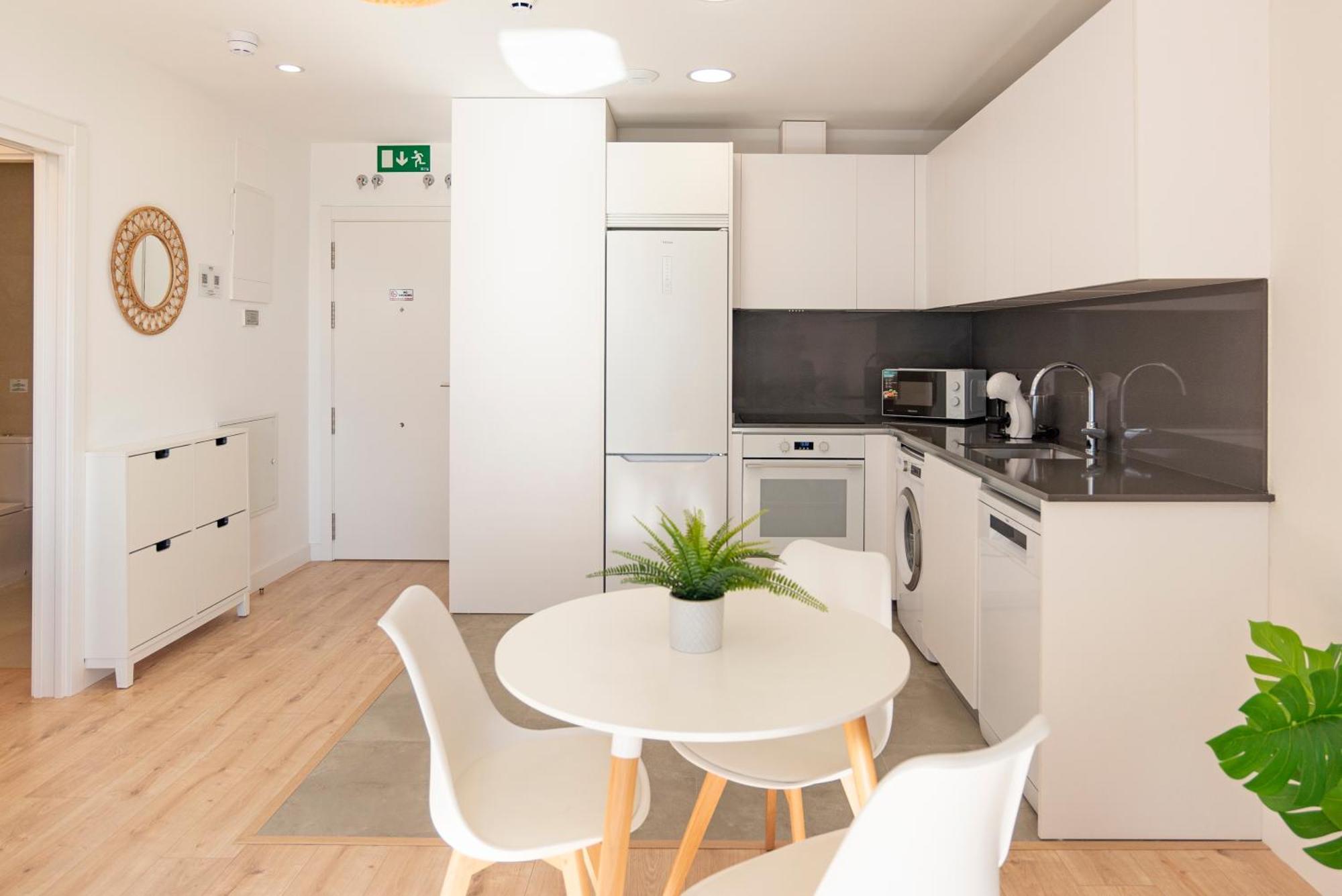 Skyline V Pool & Coworking By Ele Apartament